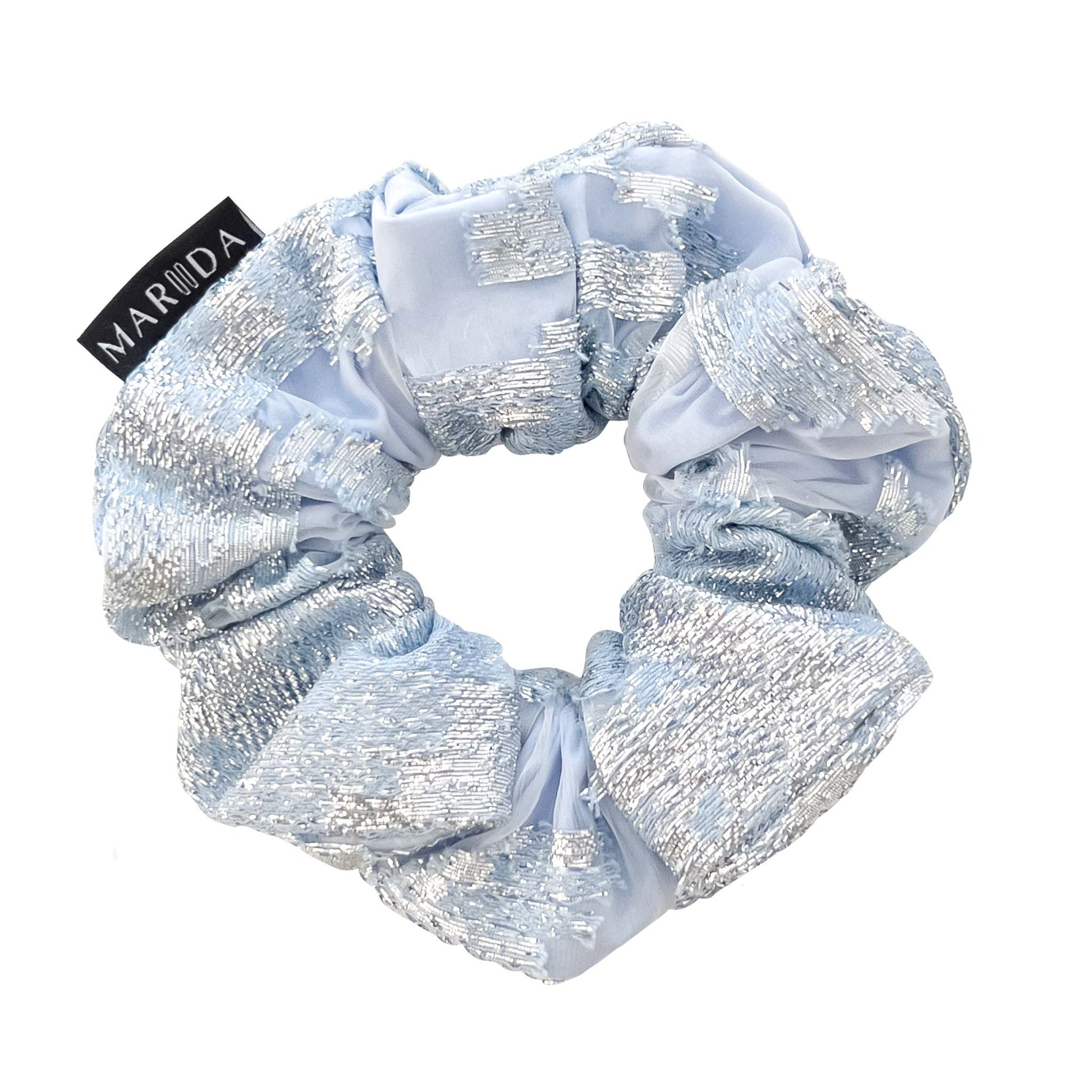 Scrunchie large in tessuto riciclato azzurro e argento