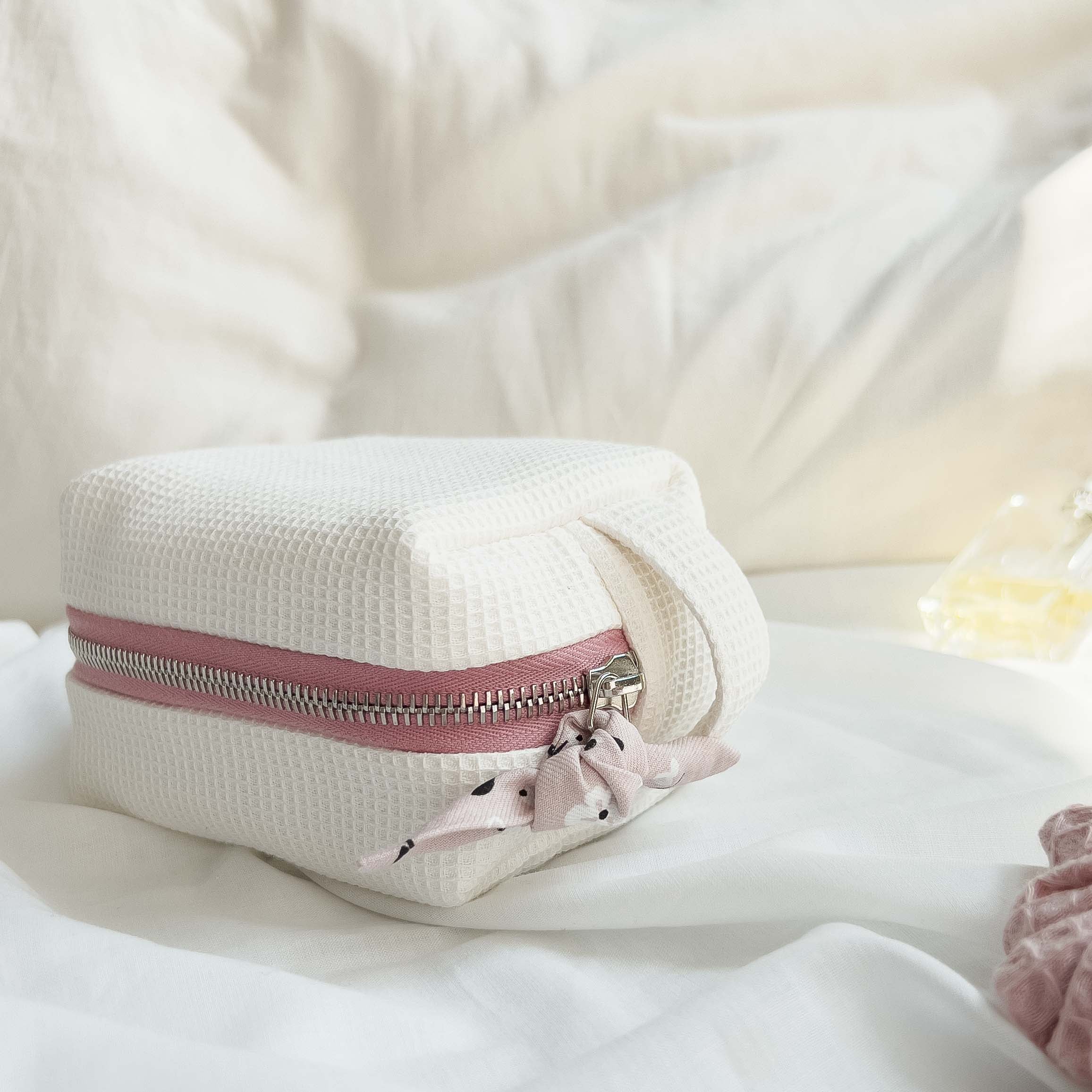 TROUSSE AMITHA MINI - Missy White